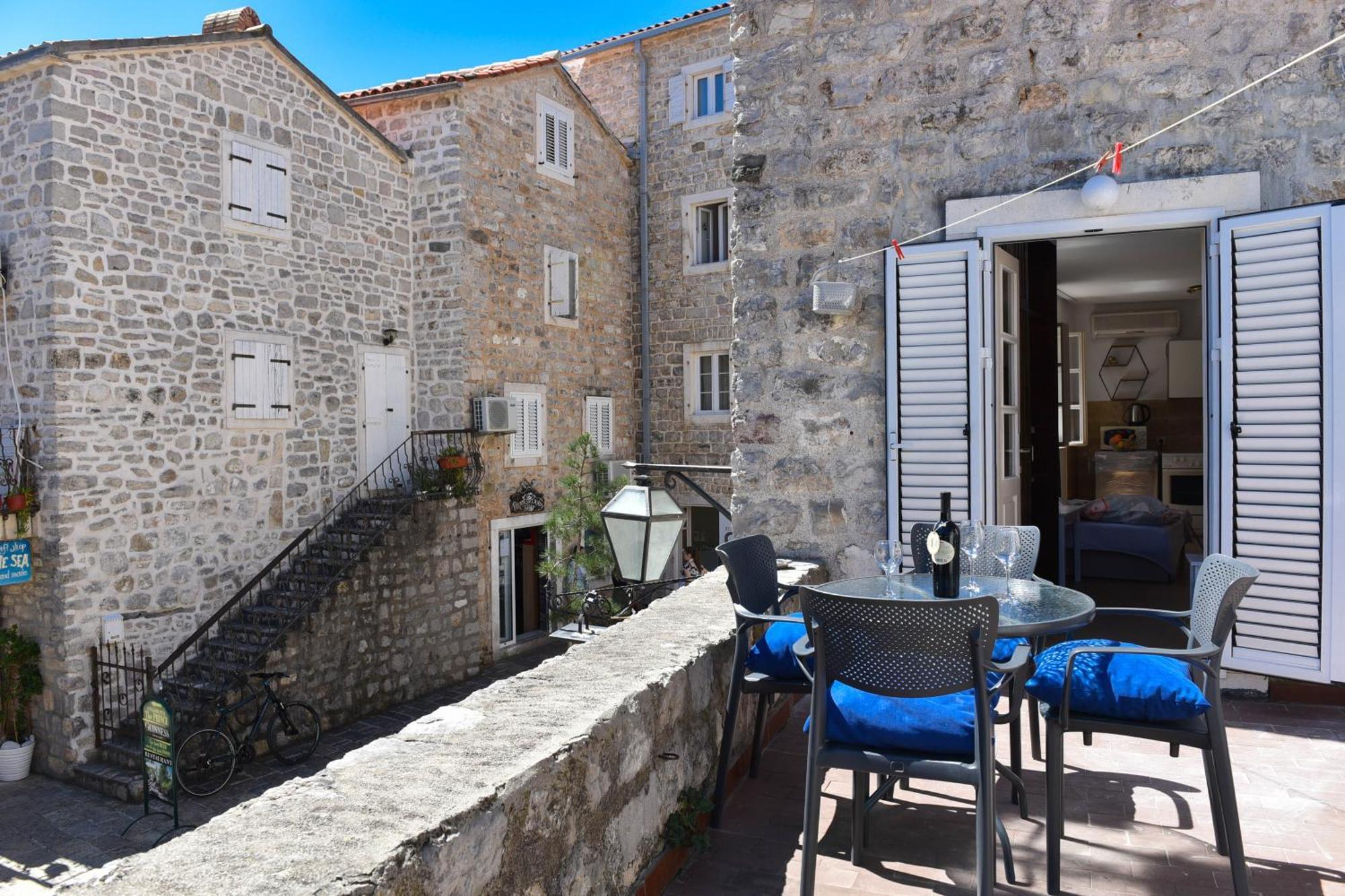 Apartment Lucky Budva Exteriör bild